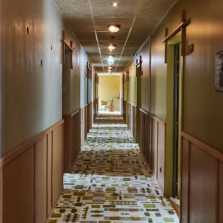 Ore, Hotell