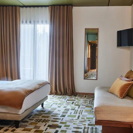 Ore, Hotell 4*