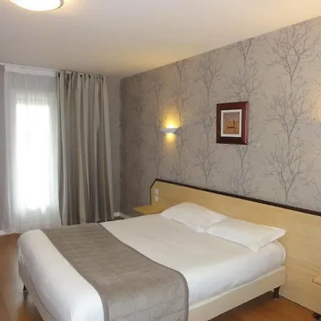 Ore, Hotell Saint-Malo